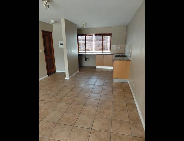 2 BEDROOM APARTMENT FOR SALE IN NORTHCLIFF